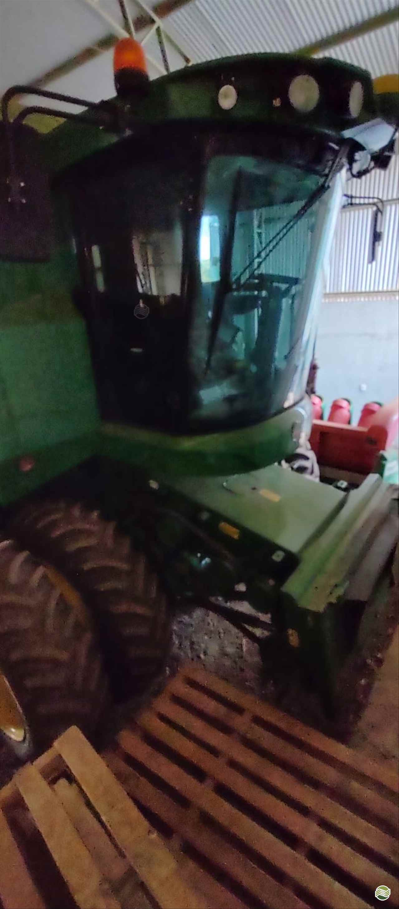 COLHEITADEIRA JOHN DEERE JOHN DEERE S440 Luizinho Tratores ITUVERAVA SÃO PAULO SP